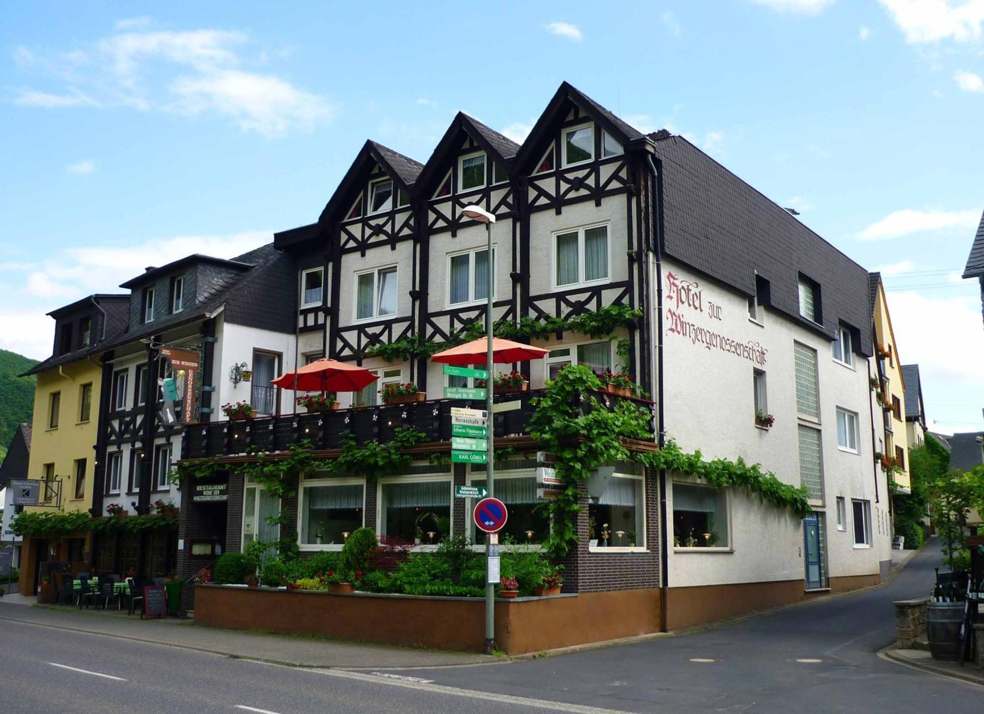 Hotel Zur Winzergenossenschaft Ернст Екстериор снимка
